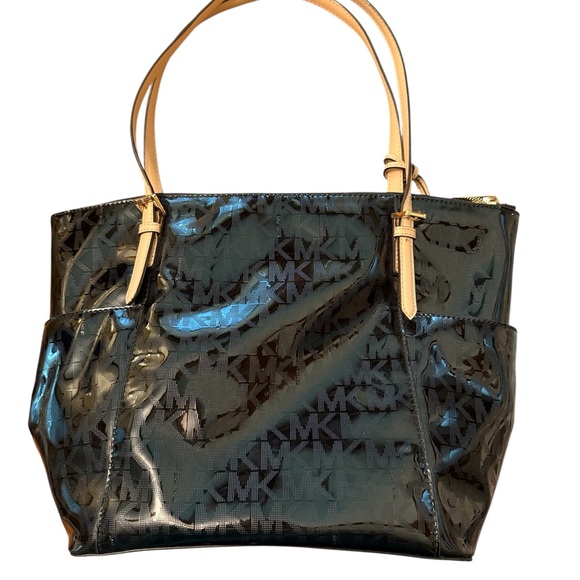 Michael Kors Black and Tan Tote Bag with Gold Hardware - Picture 2 of 9